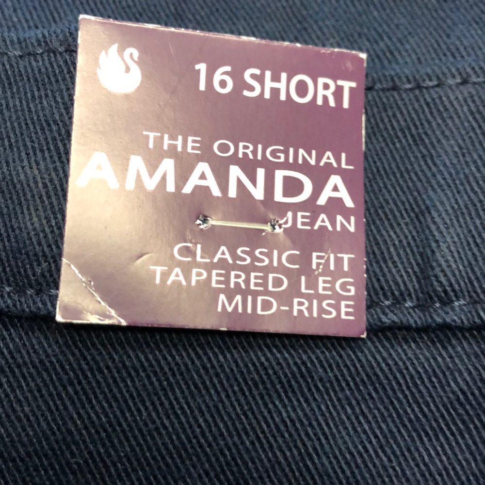 Gloria Vanderbilt Ladies Amanda Slimming Jeans - Picture 2 of 6